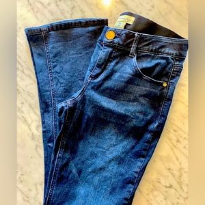 Democracy petite women’s jeans